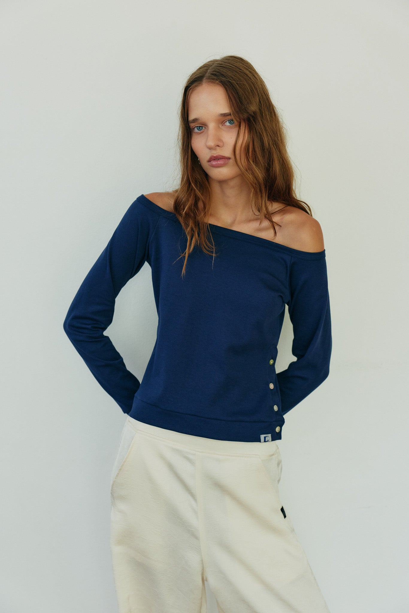 DAILY SQUAD – Off Shoulder Top